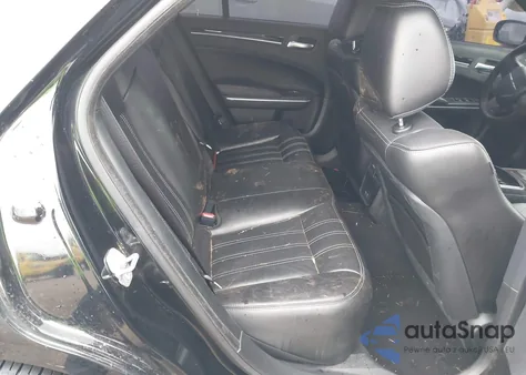 2021 Chrysler 300 300S z USA, uszkodzony, nr VIN 2C3CCABG9MH545964